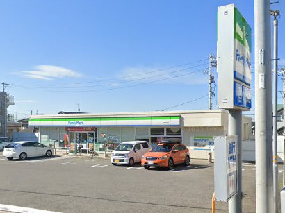 コンビニ　ファミリーマート 東郷白鳥店（コンビニ）まで293m