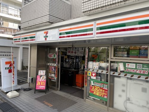 コンビニ　セブン-イレブン 代官山駅東店（コンビニ）まで387m