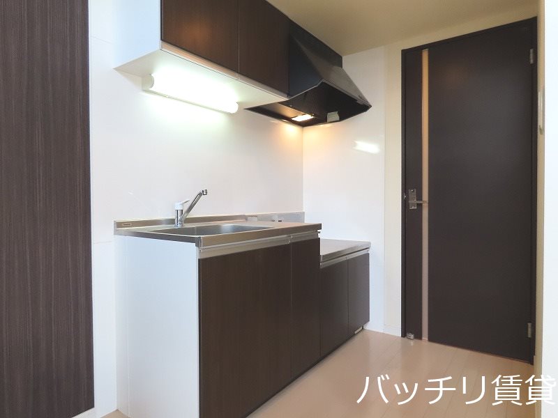 キッチン　画像は同型イメージの為、現況を優先いたします。