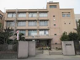 中学校　大阪市立瓜破西中学校（中学校）まで337m