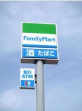 コンビニ　ファミリーマート下馬駒沢通り店（コンビニ）まで411m