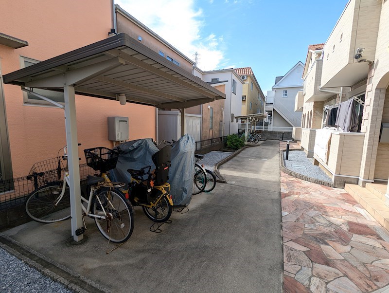 その他共有部分　屋根付き駐輪場