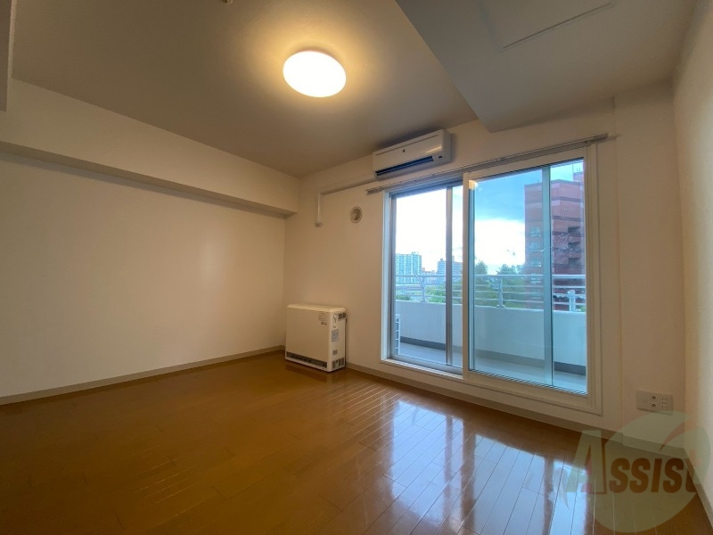 居室・リビング　広くてキレイなお部屋が広がっていて、充実した生活が送れそう。