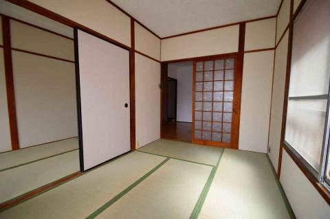 メゾン勝山の居間写真