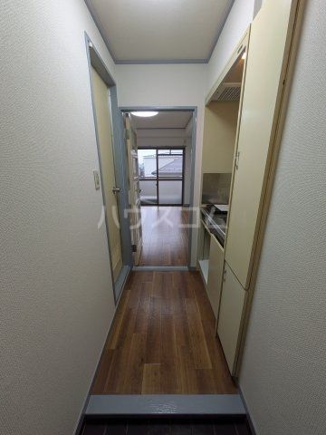 ジュネパレス蒲生第07の玄関写真