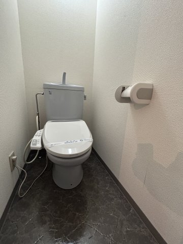 トイレ　※同物件別号室参考写真