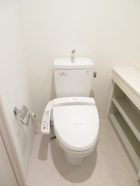 東京メトロ東西線 東陽町駅 徒歩11分 13階建 築20年のトイレ写真