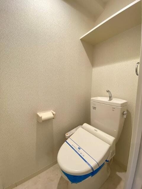 ＪＲ中央線 阿佐ケ谷駅 徒歩12分 6階建 築16年のトイレ写真