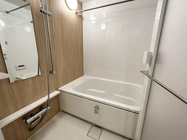 バス・シャワールーム　※写真は同タイプ住戸です。