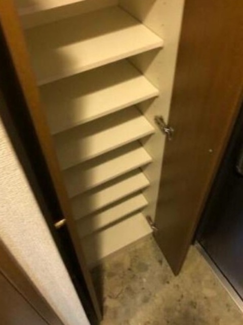 玄関　シューズボックス付き