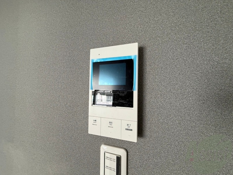 セキュリティ　ＴＶモニター付インターホンです。来客者の顔が見えるので安心！
