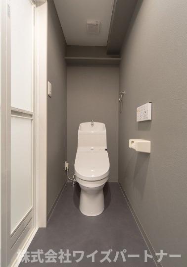 西鉄天神大牟田線 井尻駅 徒歩7分 2階建 築13年のトイレ写真