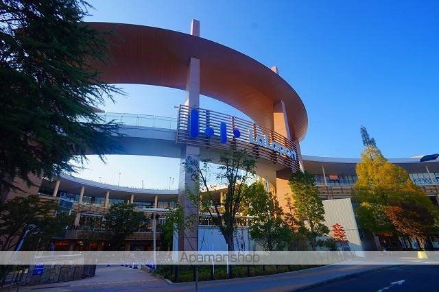 ショッピングセンター　ららぽーと横浜店（ショッピングセンター）まで777m