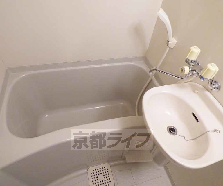 バス・シャワールーム　バスになります。