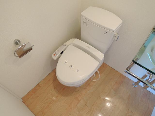 西武池袋線 石神井公園駅 徒歩5分 4階建 築20年のトイレ写真