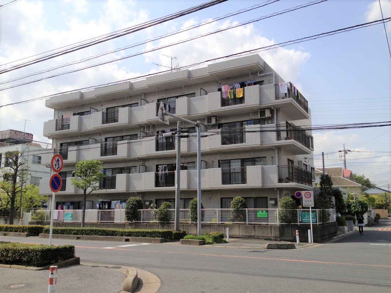 アミューズ東川口の建物外観