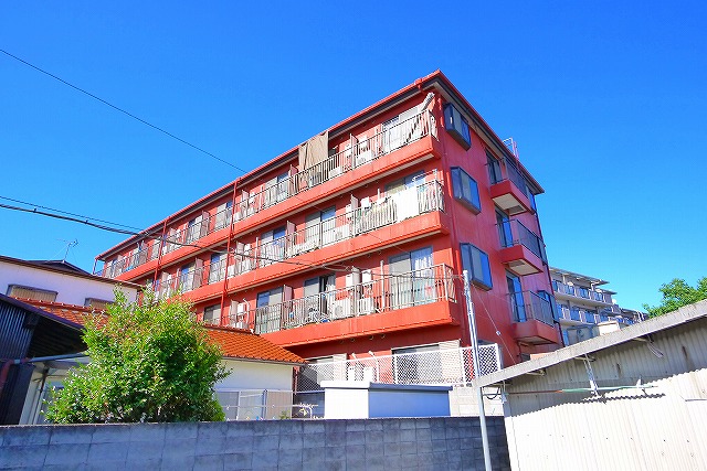 建物外観　外観は落ち着いています