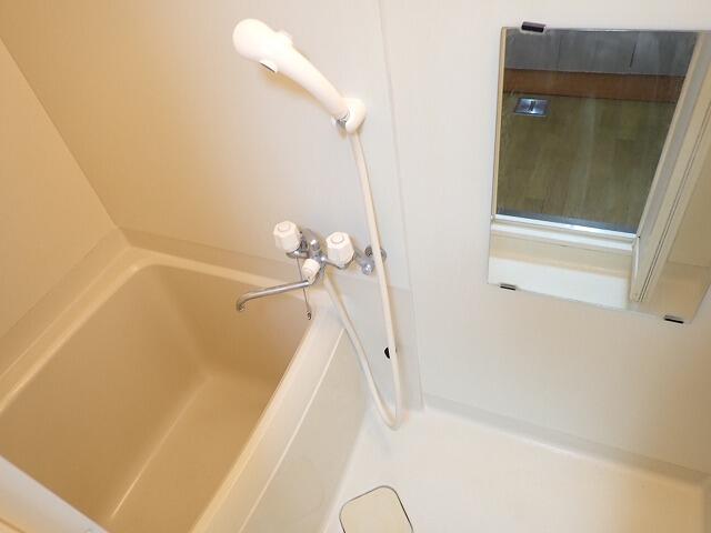 バス・シャワールーム　浴室