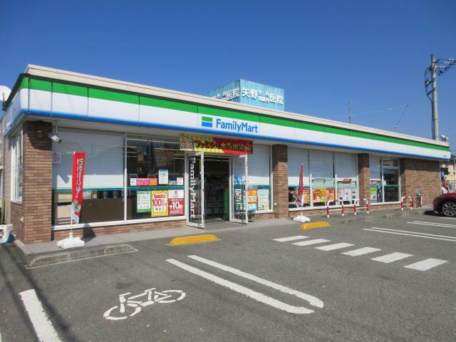 コンビニ　ファミリーマート西条古川店（コンビニ）まで130m