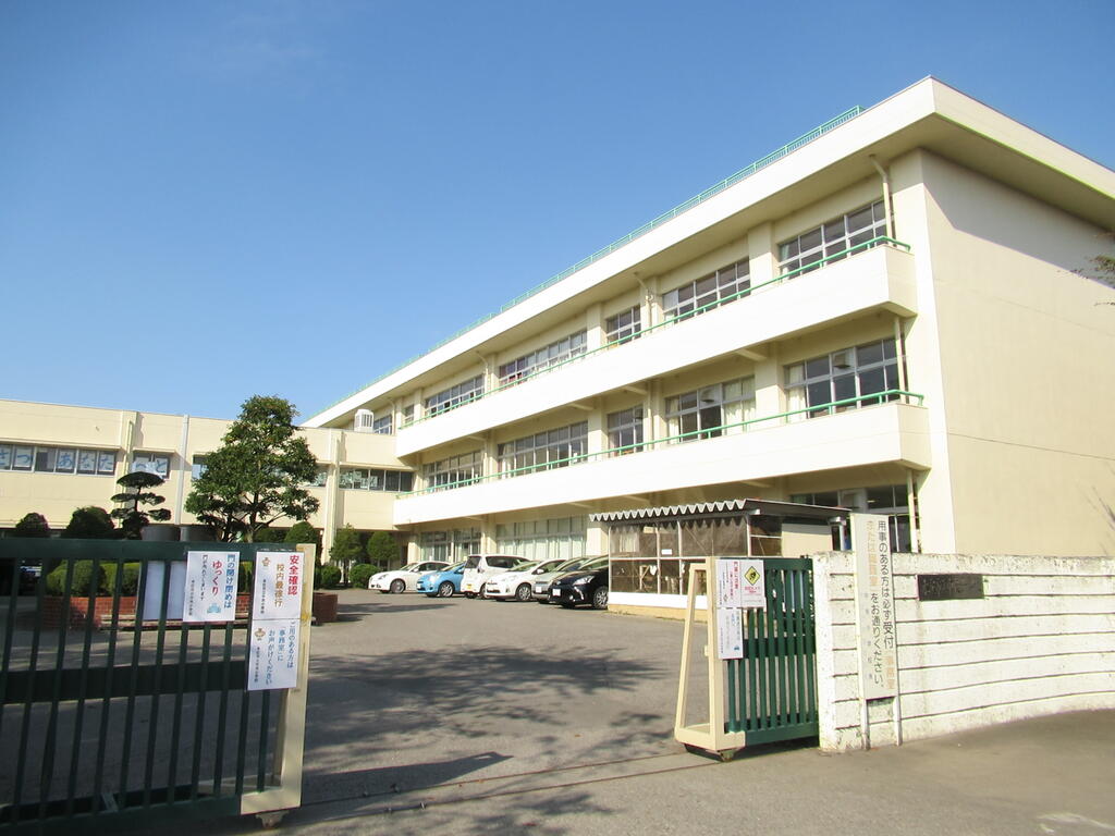 小学校　本庄市立中央小学校（小学校）まで1281m