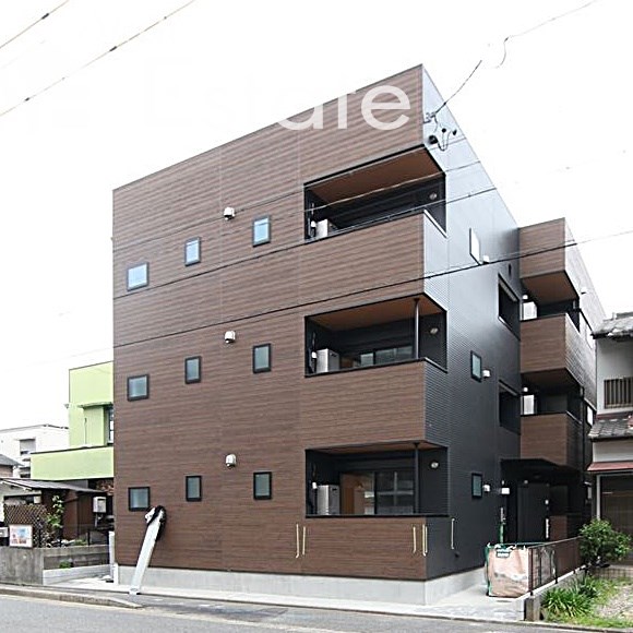 名古屋市中川区松葉町のアパートの建物外観