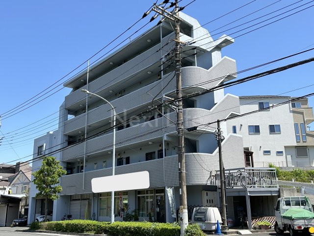 横浜市都筑区池辺町のマンションの建物外観