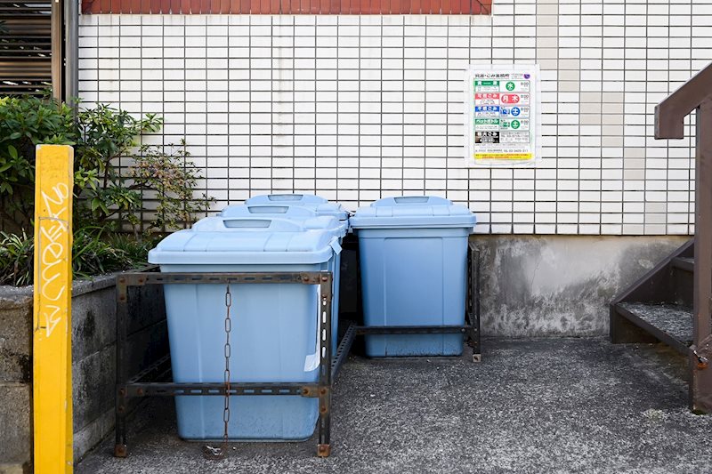 【世田谷区三宿のアパートのエントランス】