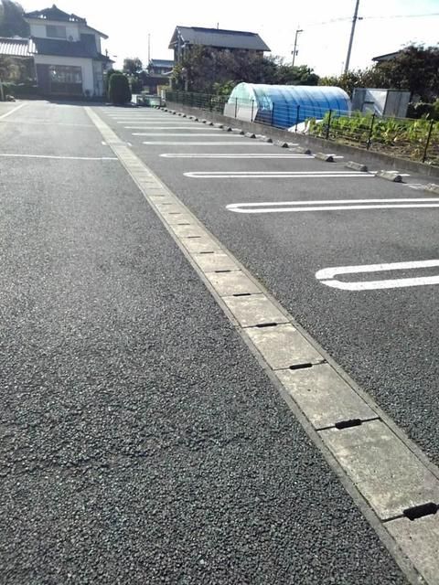 【菊池市泗水町吉富のアパートの駐車場】