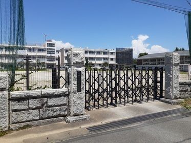 【前橋市石倉町のアパートの小学校】