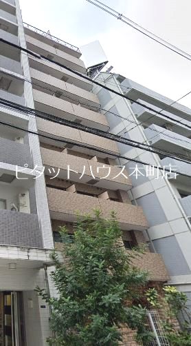 大阪市中央区瓦屋町のマンションの建物外観