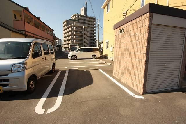 【ヴィレッタ二日市の駐車場】