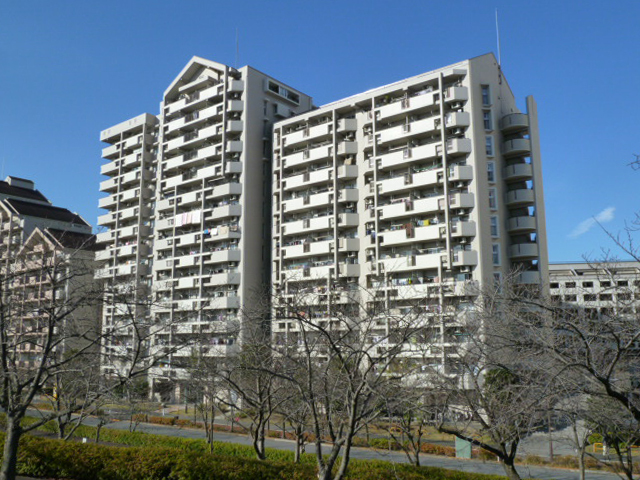 ＵＲセーラ小松川の建物外観