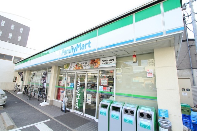 コンビニ　ファミリーマート　吉島町（コンビニ）まで423m