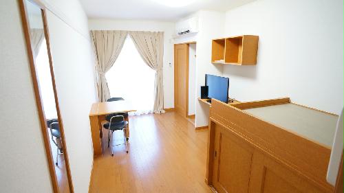 居室・リビング　同タイプ物件の為、実際とは多少異なる場合がございます。