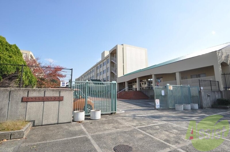 【神戸市西区伊川谷町長坂のアパートの中学校】