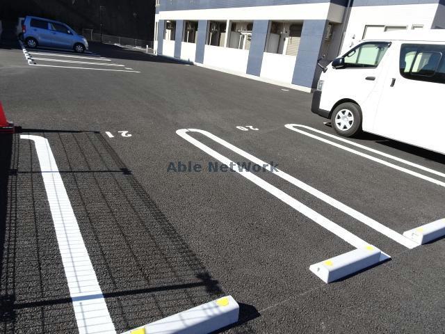 【木更津市真舟のアパートの駐車場】