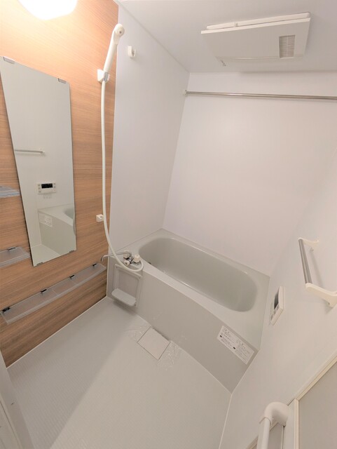 バス・シャワールーム　☆追い焚き機能付浴室☆