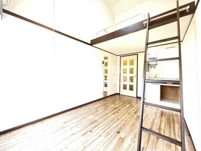 その他部屋・スペース　窓から暖かな日差しが入ります♪