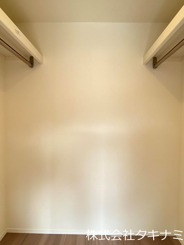 収納　ウォークインクローゼット