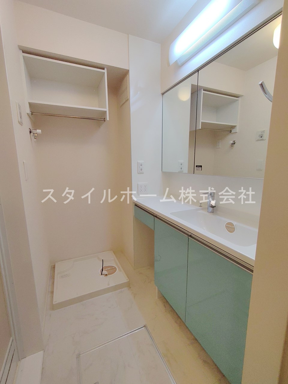 洗面設備　別部屋写真です。