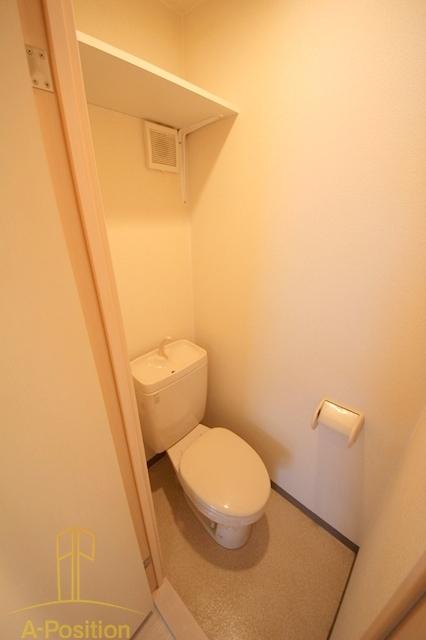 トイレ　ジラソーレ本町通