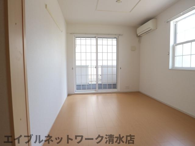 居室・リビング　使いやすい居間です