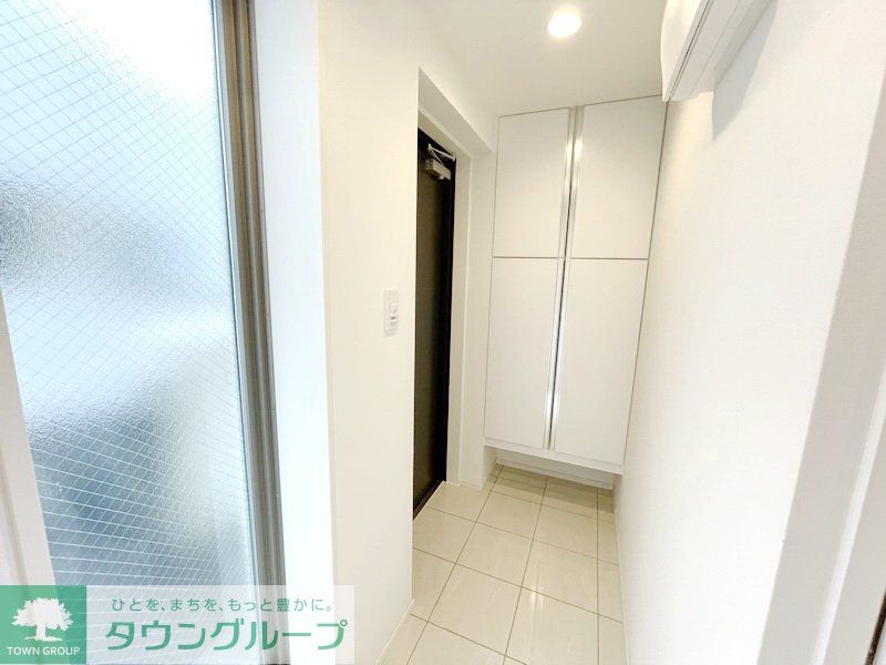 玄関　お部屋探しは株式会社　タウンハウジング　までお気軽にお問合…