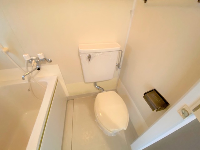 トイレ　お風呂にトイレ付いてます