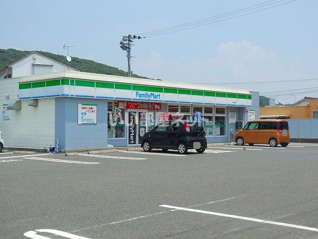 コンビニ　ファミリーマート 東市来店（コンビニ）まで978m