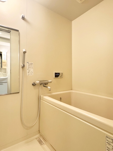 バス・シャワールーム　追い炊き完備でゆっくりご入浴頂けます♪