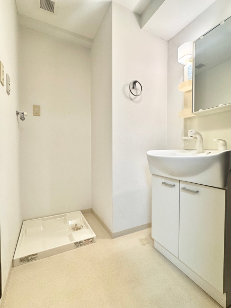 洗面設備　忙しい朝にうれしい洗髪洗面化粧台付♪