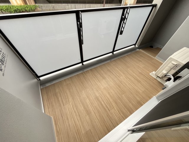 バルコニー　外からの目が気にならないバルコニーで洗濯物が干せます