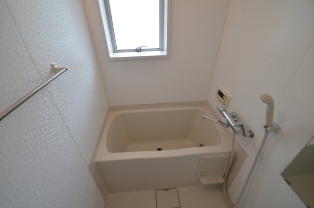 バス・シャワールーム　追い焚き機能付き