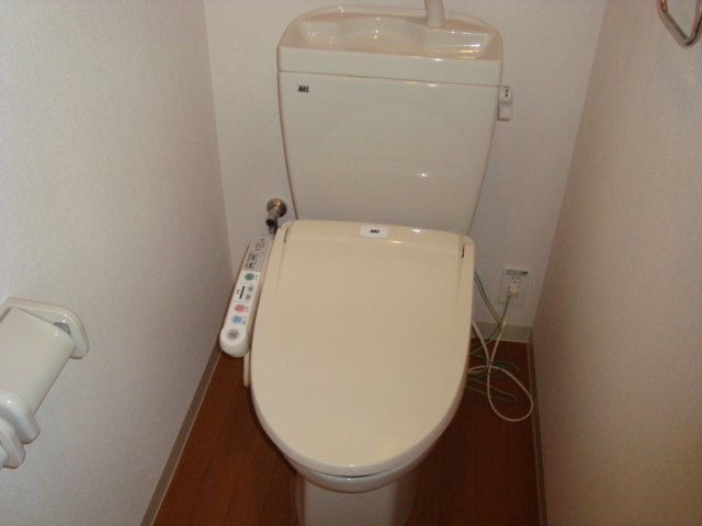 トイレ　シャワー付トイレ